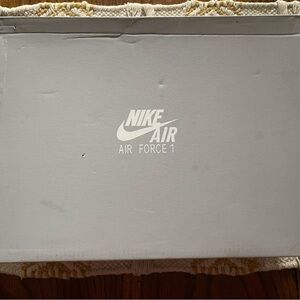 Nike Air Force 1 with damaged box
